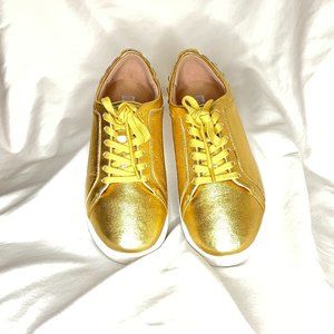 Gold metallic sneaker FitFlop Rally Scallop size 7.5, UK 5.5, Euro 38.5